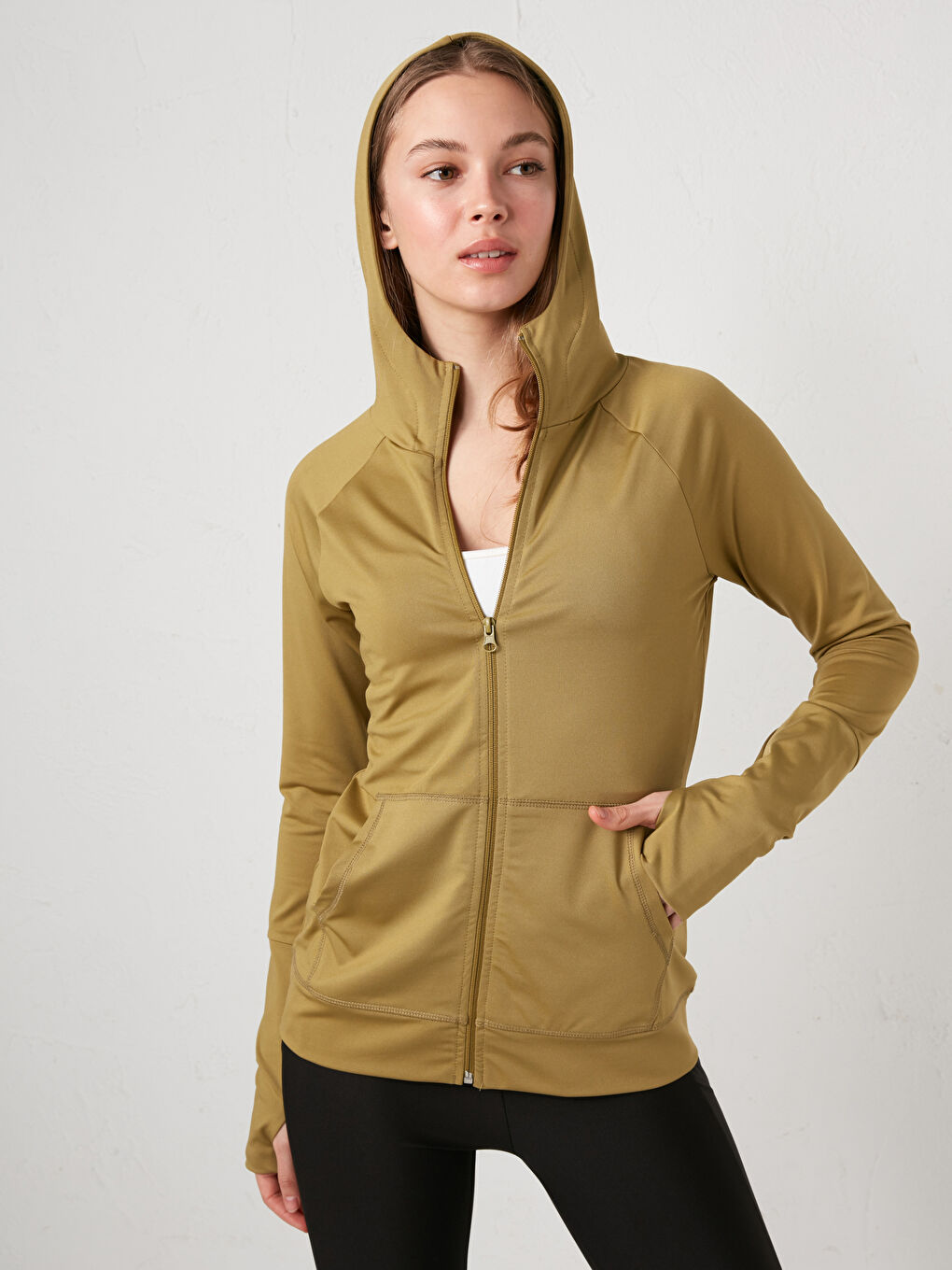 Haki Kapüşon Yaka Düz Uzun Kollu Cep Detaylı Kadın Spor Hırka