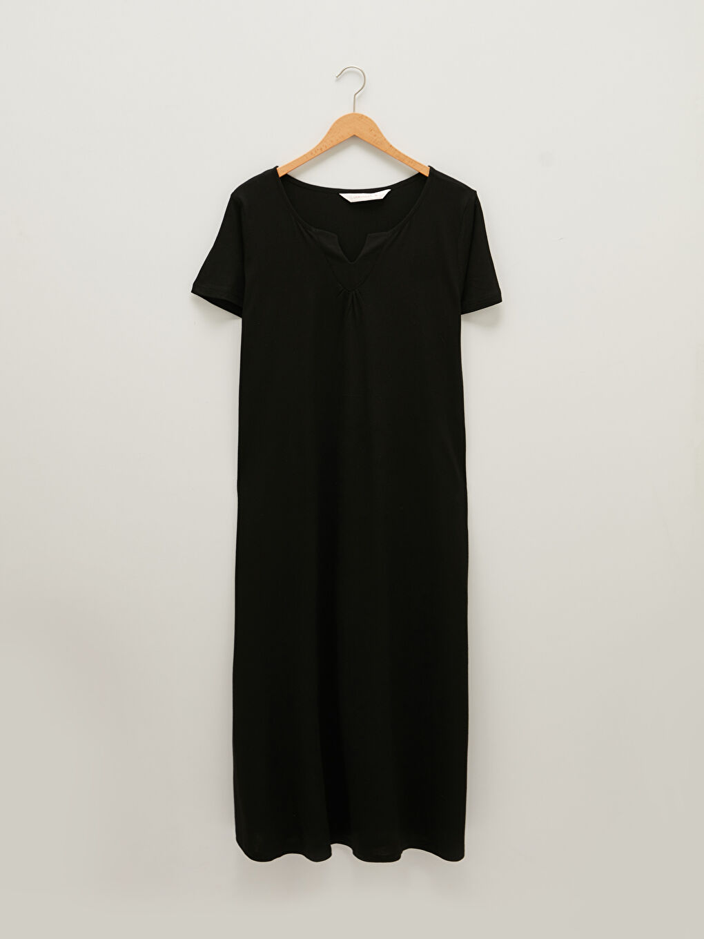 Siyah Kaçık Yaka Düz Kısa Kollu Büyük Beden Kadın Gecelik-4