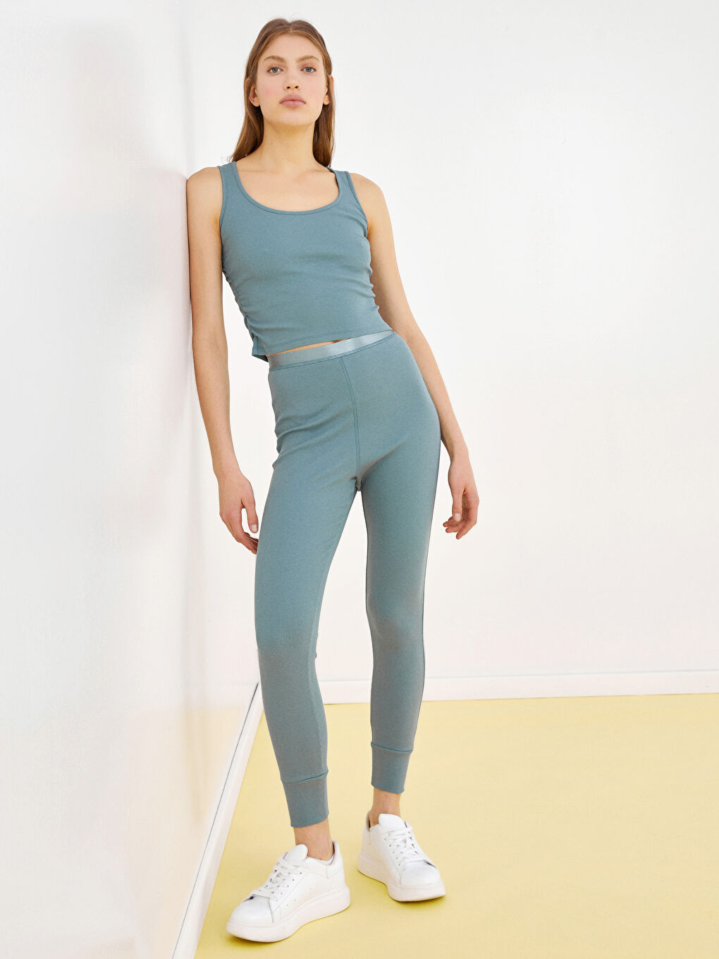 Women's Elasticated Waist Plain Leggings-2