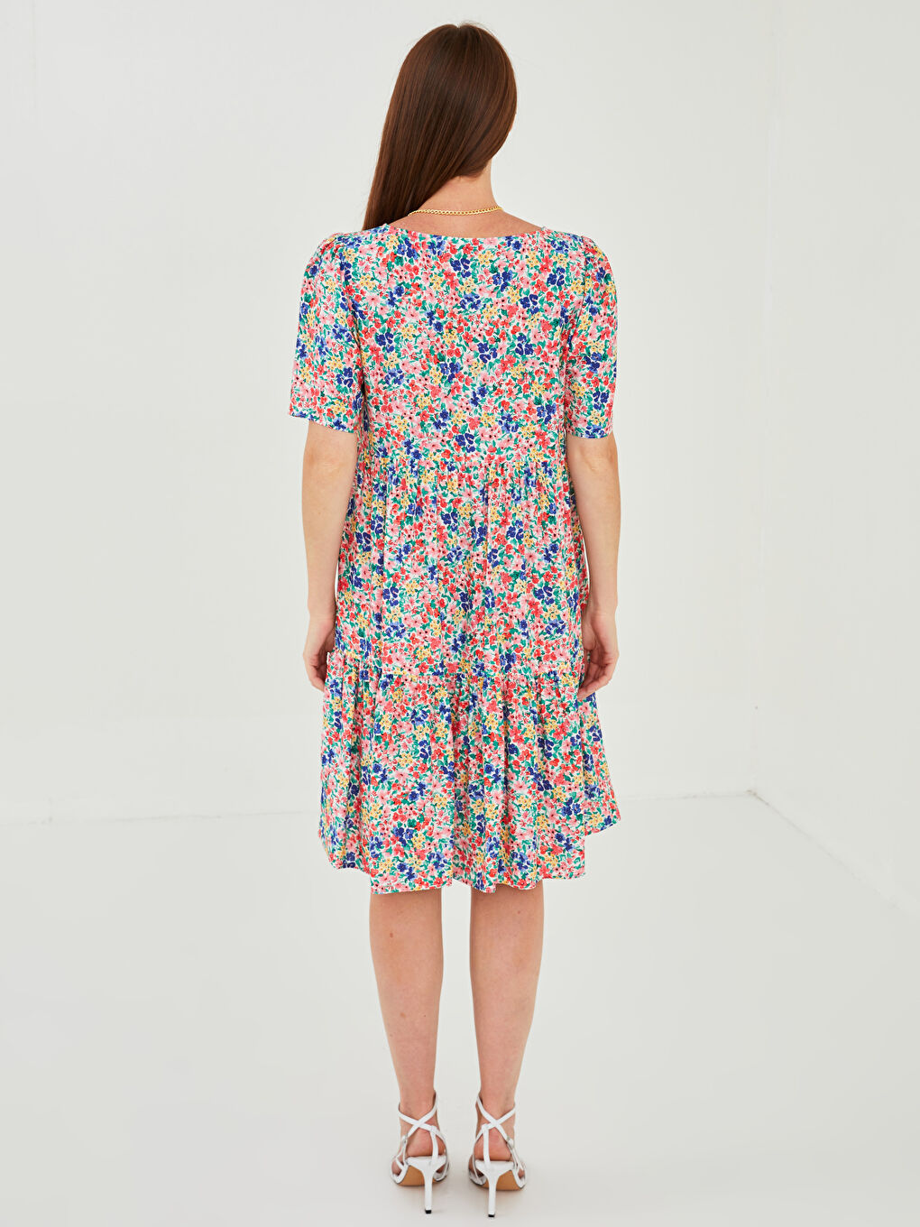 Pembe V Yaka Kısa Kollu Çiçekli Viskon Kadın Elbise-4