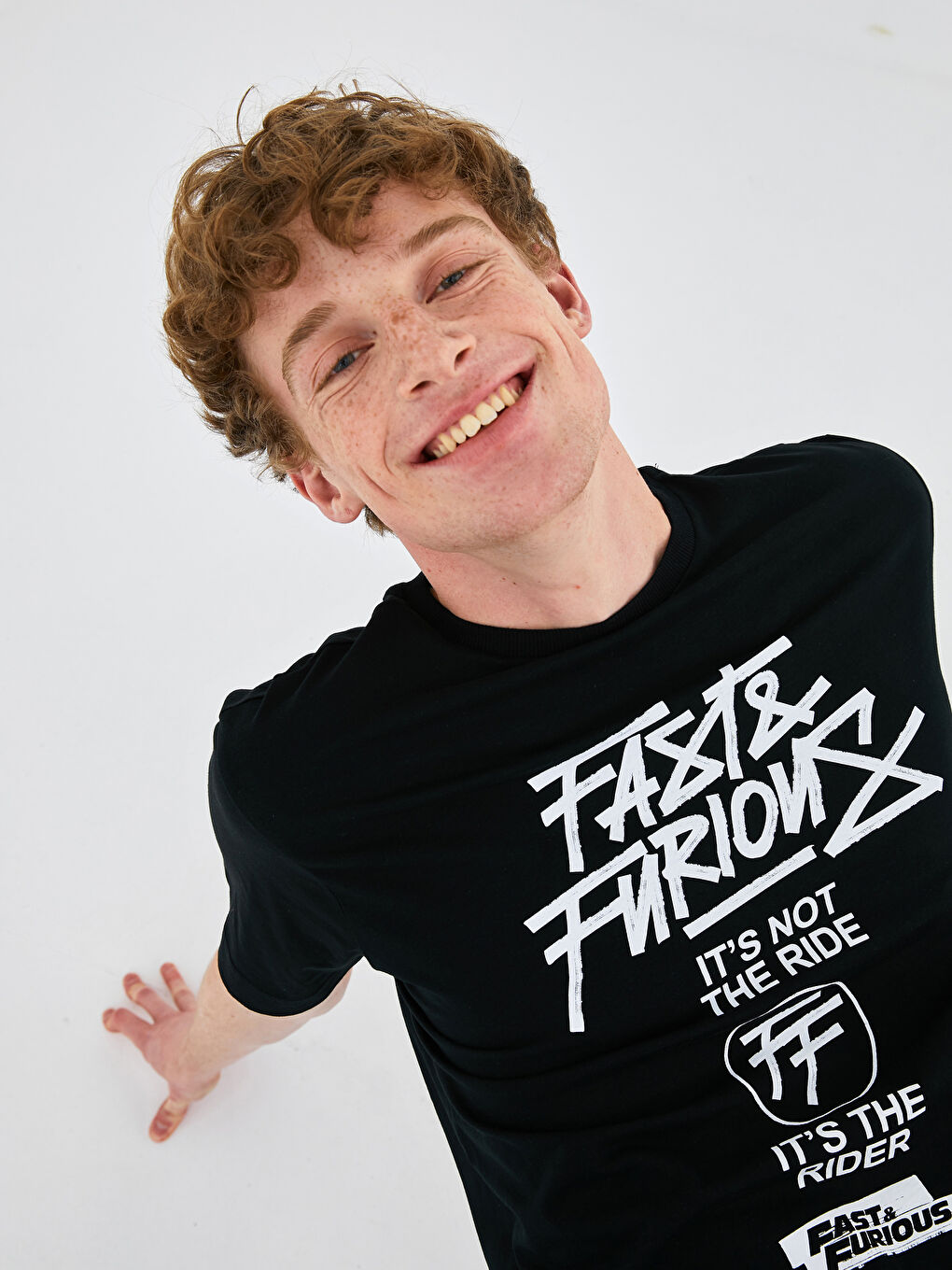 Siyah Bisiklet Yaka Kısa Kollu Baskılı Penye Erkek Tişört-3