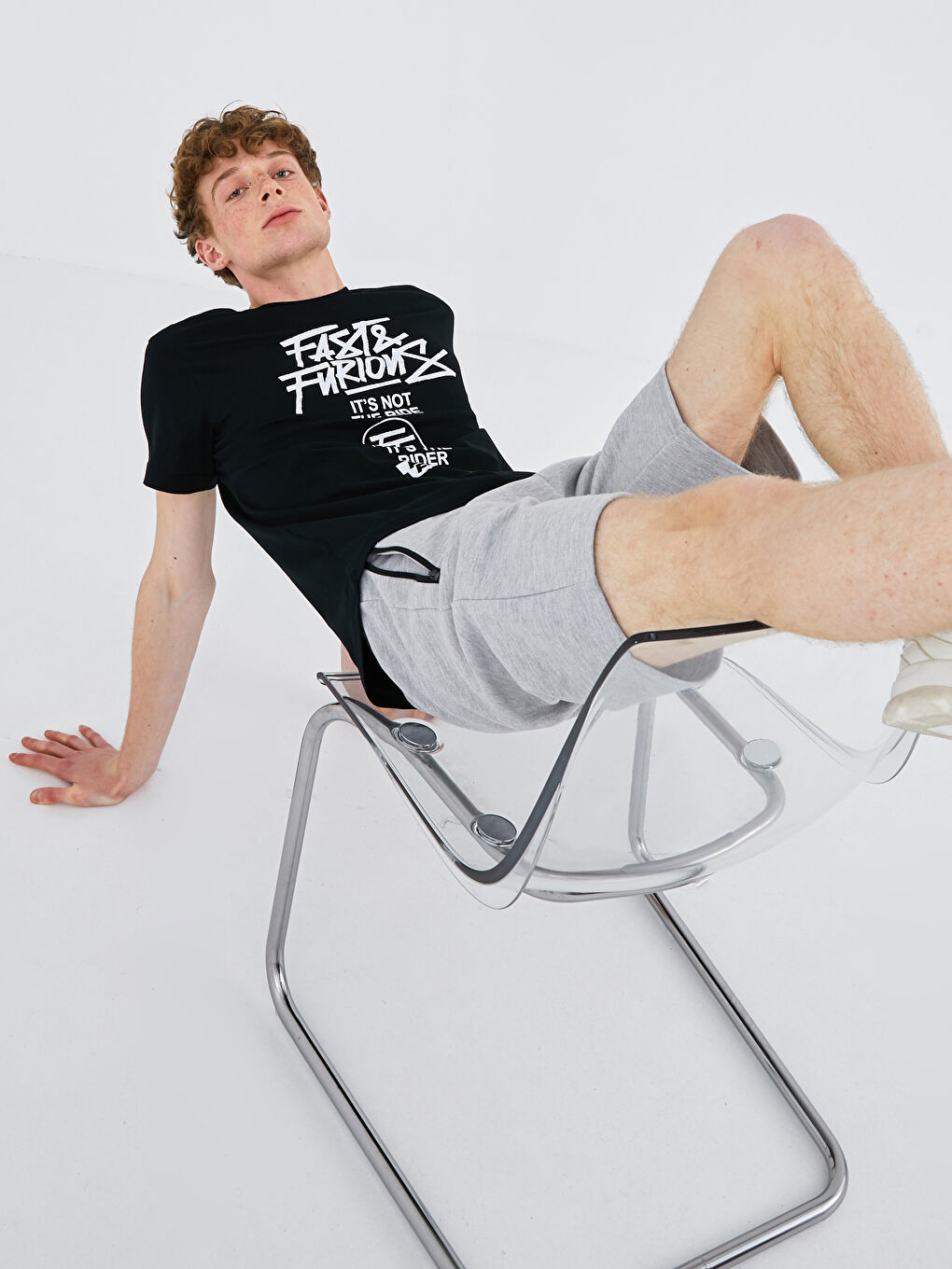 Siyah Bisiklet Yaka Kısa Kollu Baskılı Penye Erkek Tişört-4