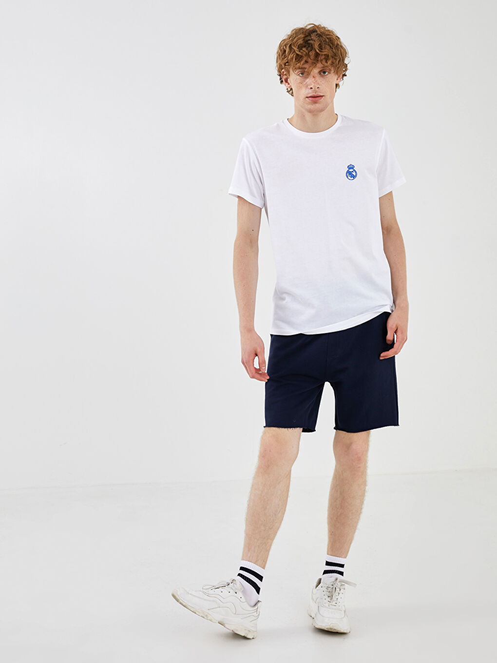 T-shirt de Supporter pour Hommes en Coton Peigné Imprimé Real Madrid à Manches Courtes et Col Rond-1