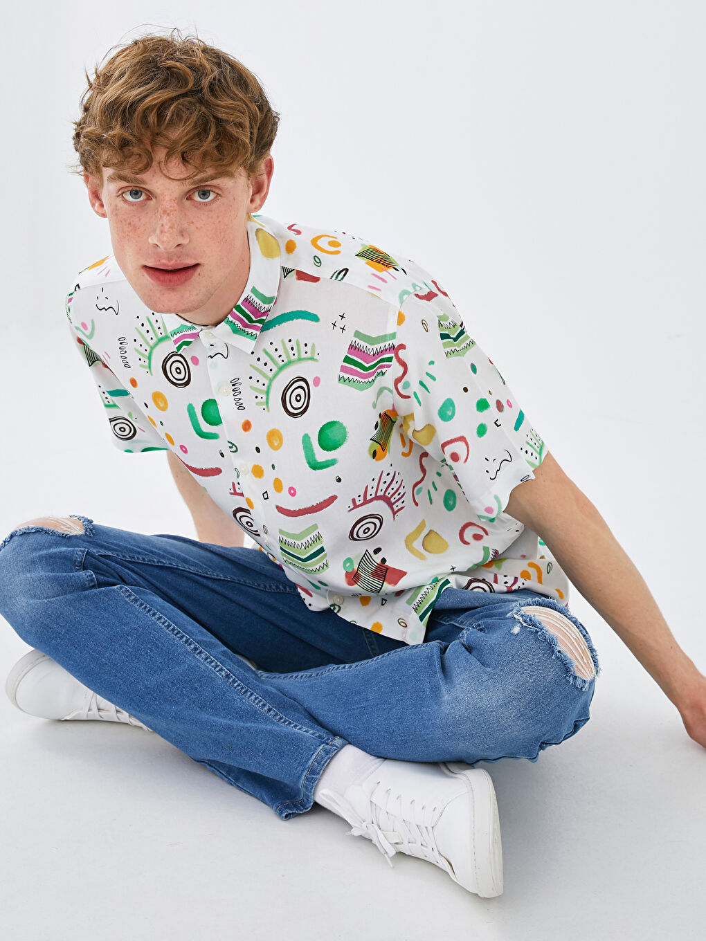 Beyaz Regular Fit Kısa Kollu Desenli Erkek Gömlek-1