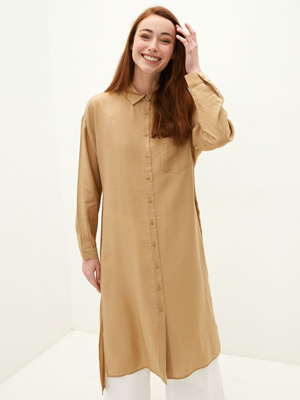 قميص تونيك للسيدات بأكمام طويلة وتفاصيل جيب