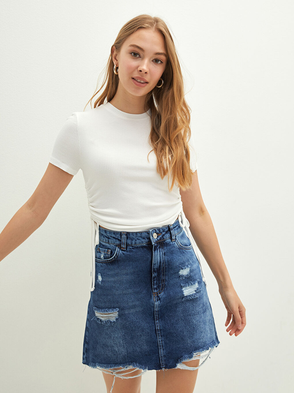 İndigo Standart Fit Cepli Yırtık Detaylı Kadın Rodeo Jean Etek-1