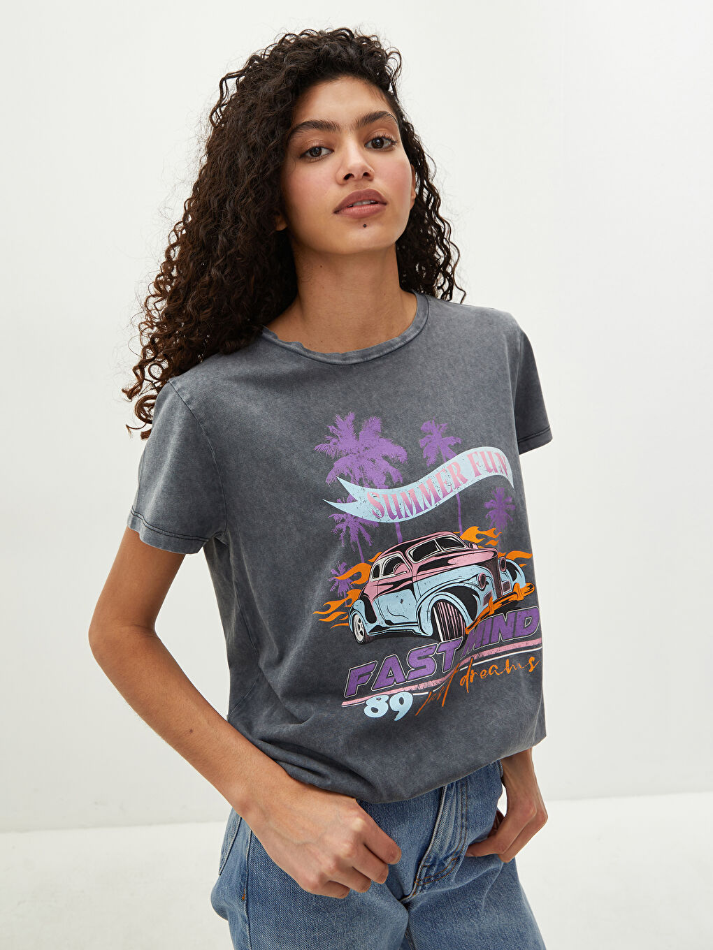 Siyah Bisiklet Yaka Baskılı Kısa Kollu Kadın Tişört-4