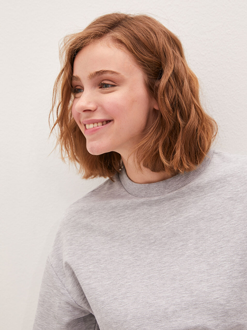 Gri Bisiklet Yaka Düz Uzun Kollu Kadın Sweatshirt Tunik-1