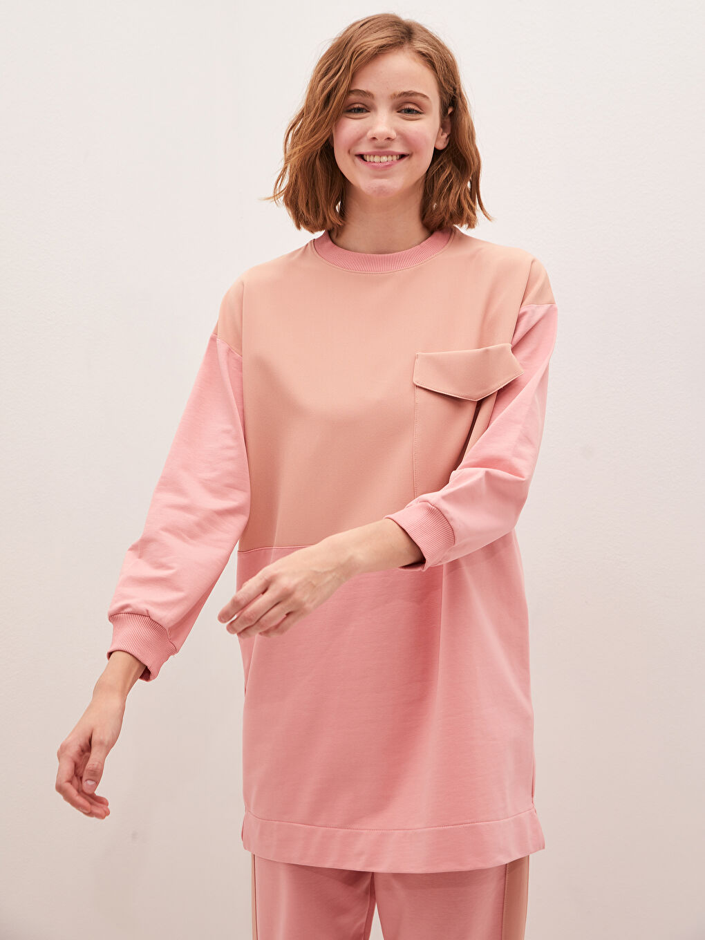 Pembe Bisiklet Yaka Cep Detaylı Renk Bloklu Uzun Kollu Kadın Sweatshirt Tunik