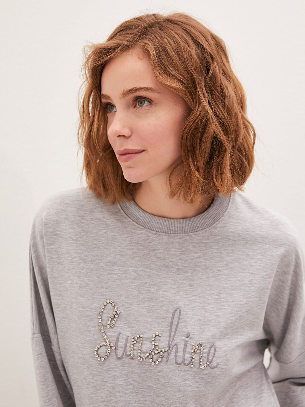 Gri Bisiklet Yaka Nakışlı Uzun Kollu Kadın Sweatshirt Tunik-1