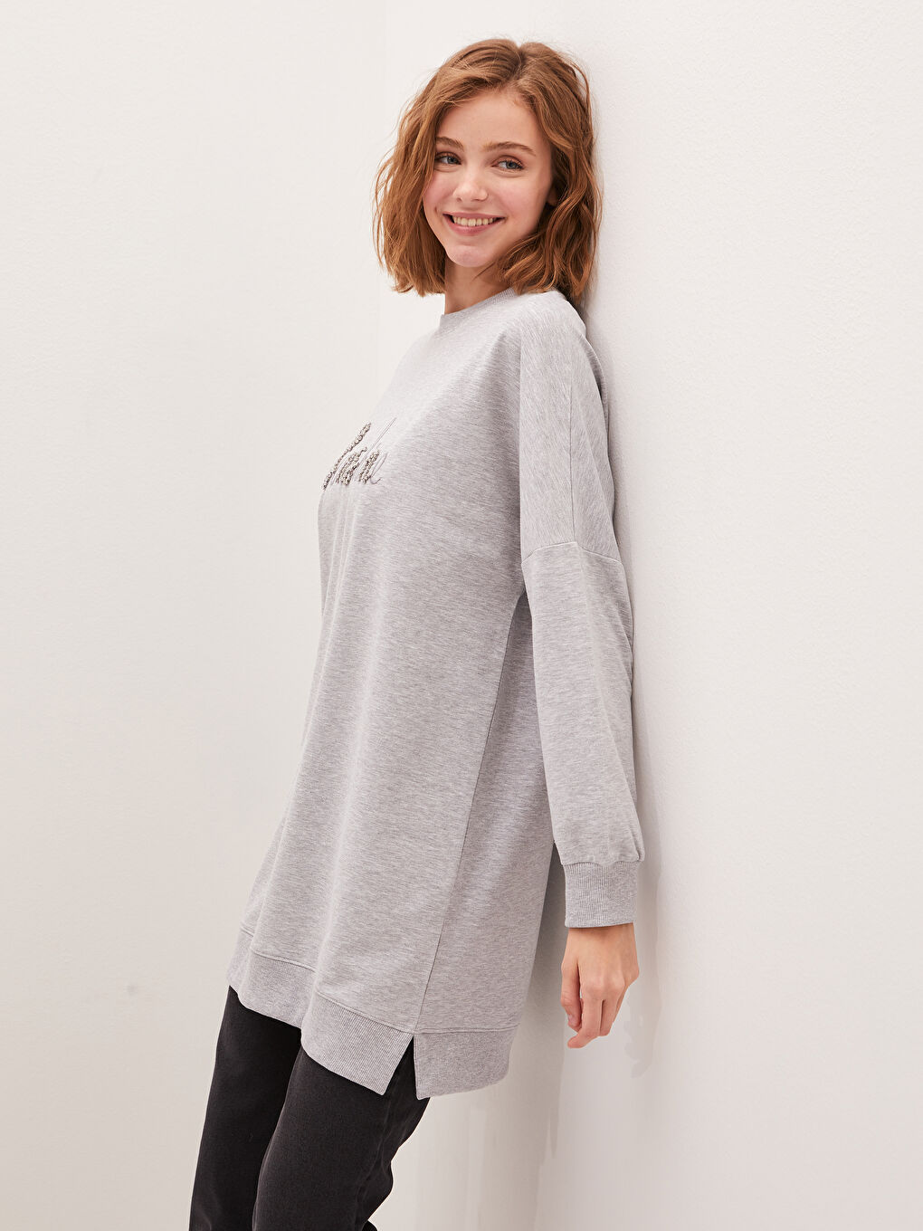 Gri Bisiklet Yaka Nakışlı Uzun Kollu Kadın Sweatshirt Tunik