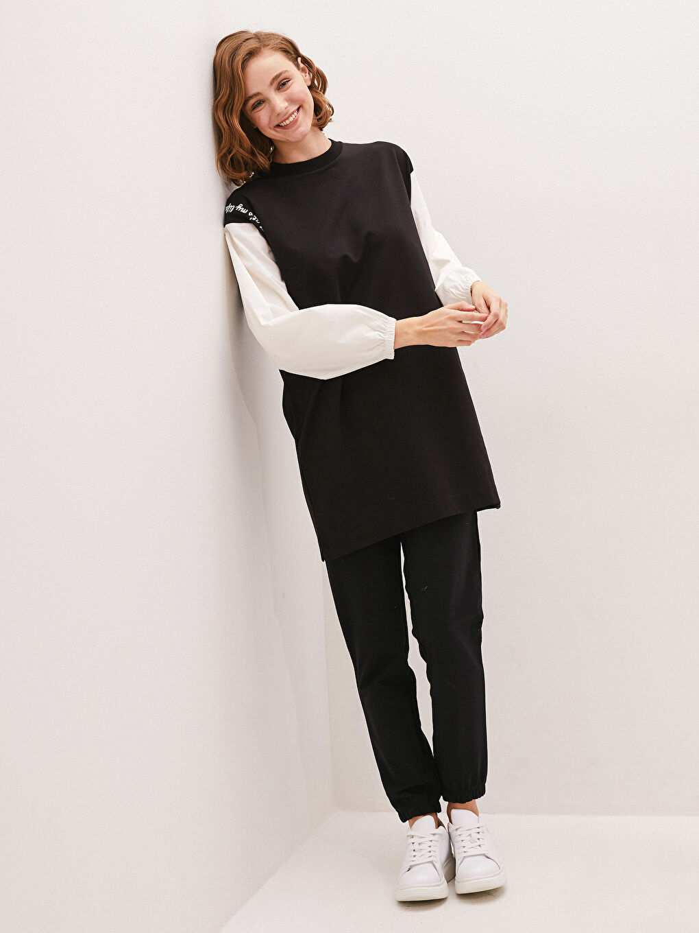 Siyah Bisiklet Yaka Slogan Baskılı Uzun Kollu Kadın Sweatshirt Tunik-2