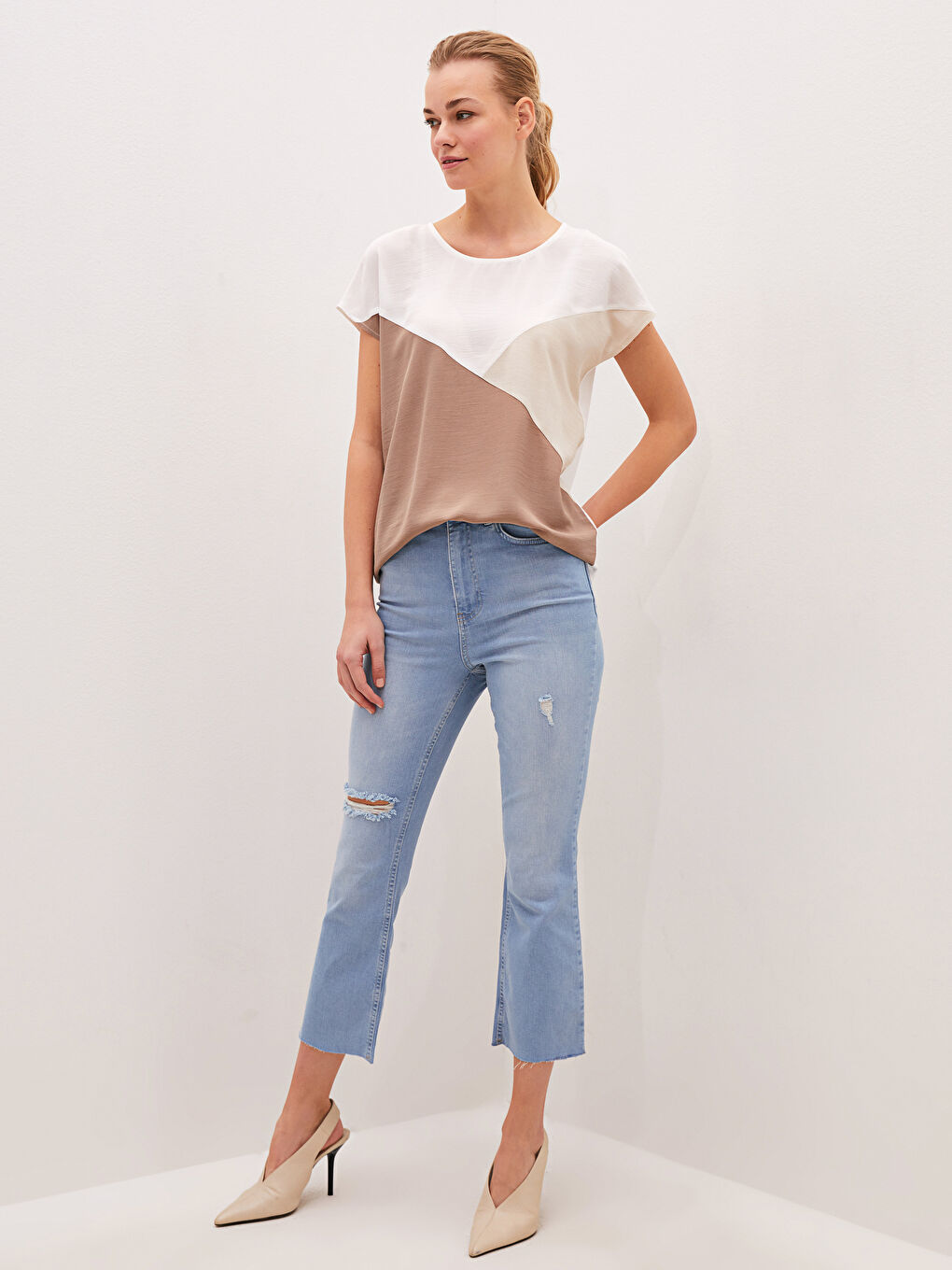 Kahverengi Bisiklet Yaka Renk Bloklu Kısa Kollu Kadın Tişört-3