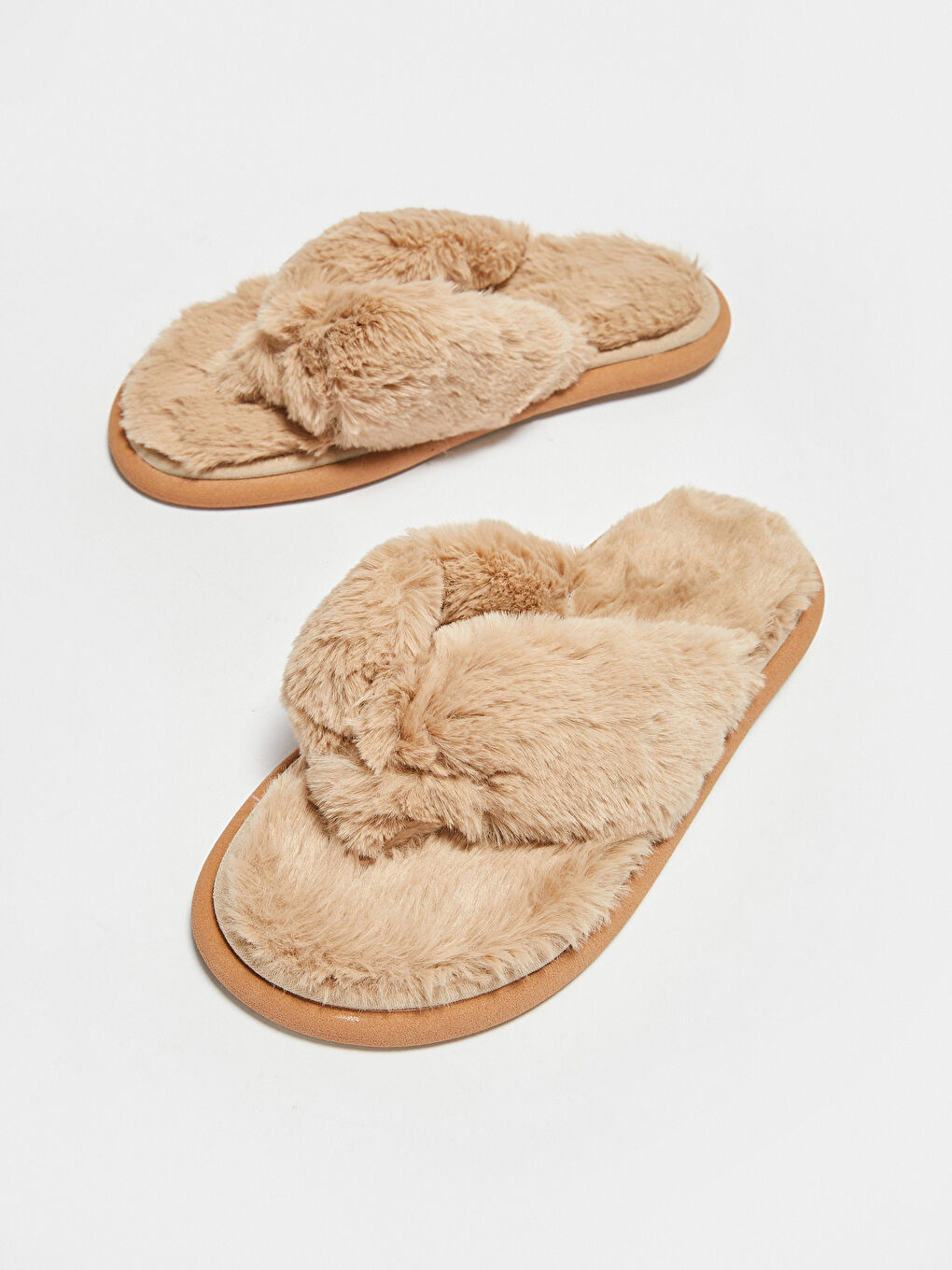 Bej Pelüş Parmak Arası Kadın Ev Terliği-2