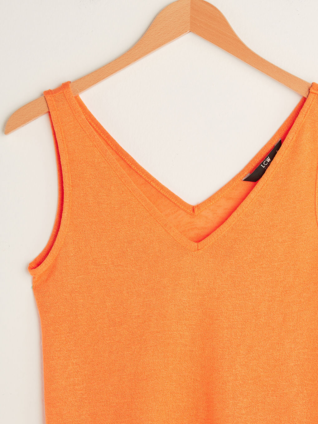Turuncu Kadın V Yaka Askılı Düz Atlet-6
