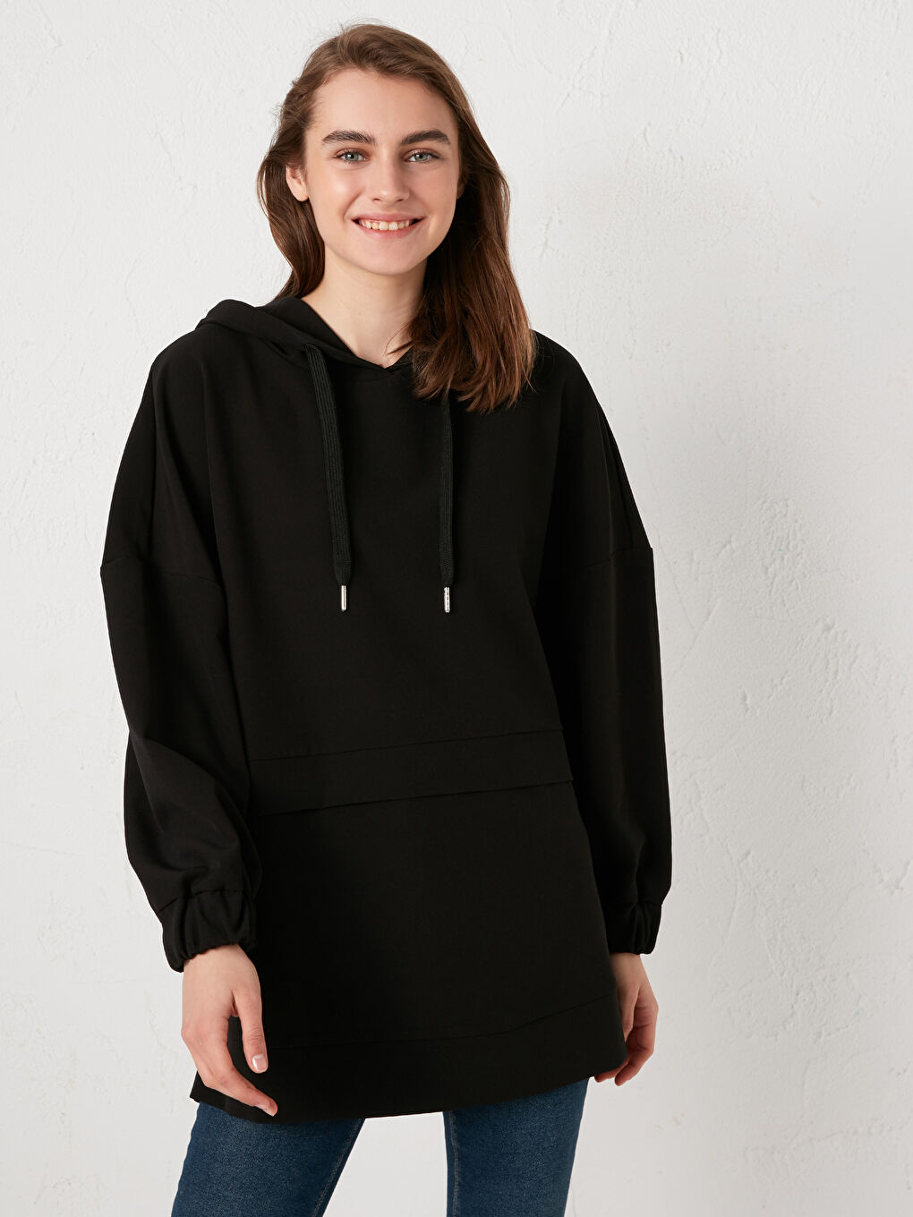 Siyah Kapüşon Yaka Düz Uzun Kollu Kadın Tunik-5