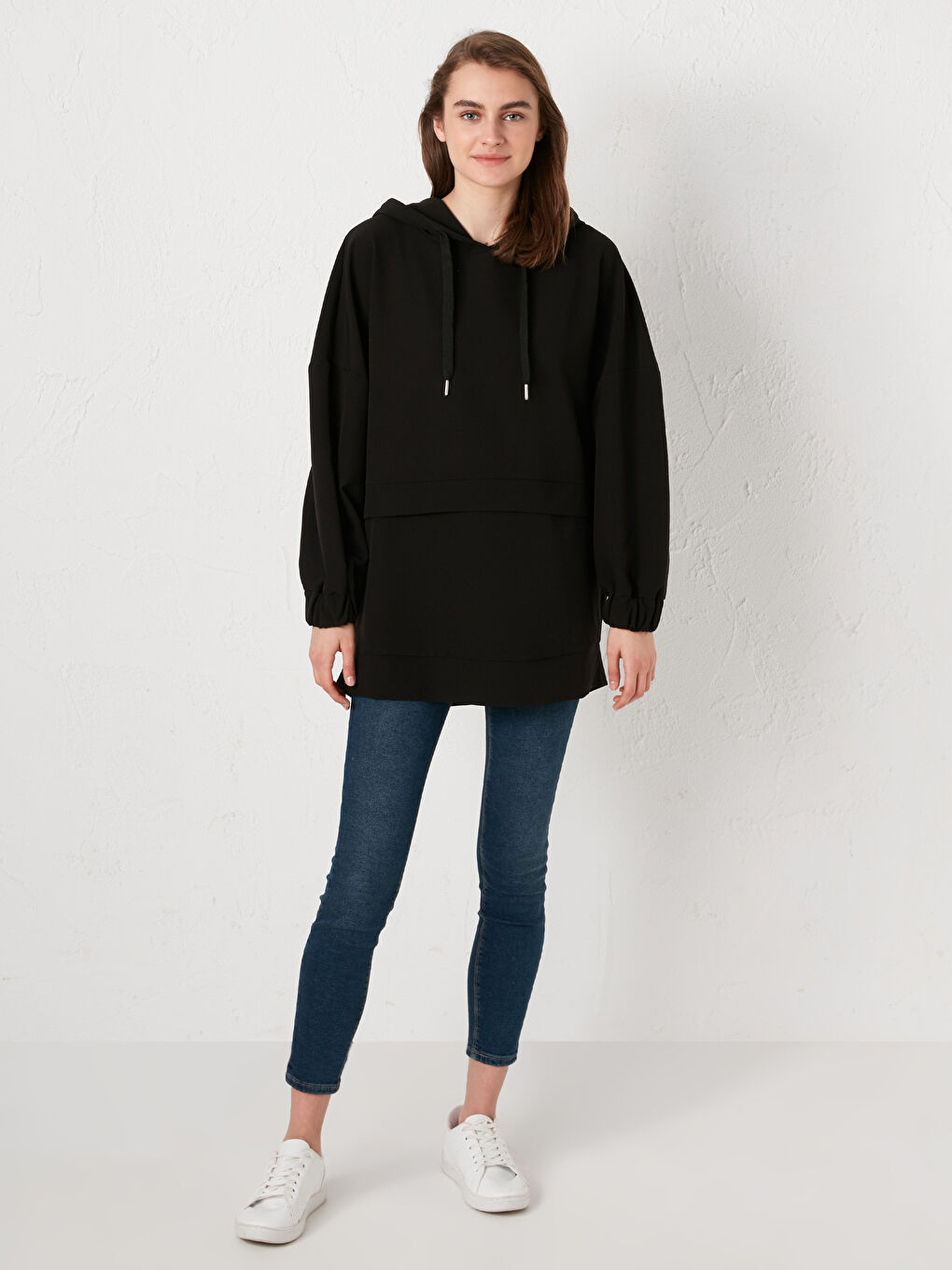 Siyah Kapüşon Yaka Düz Uzun Kollu Kadın Tunik-6