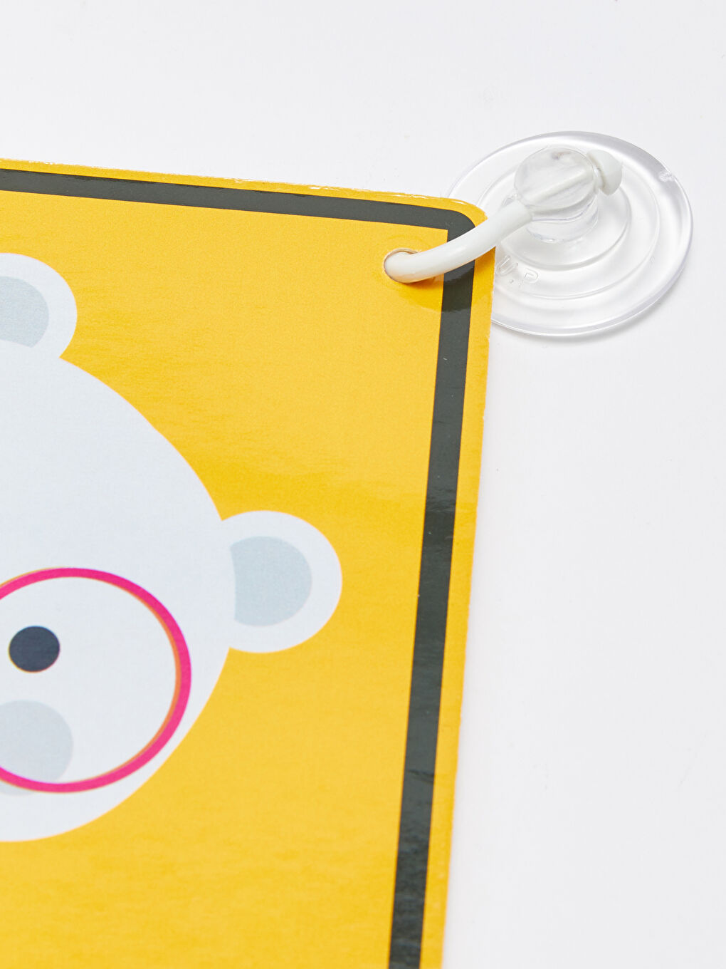 فيه بيبي بـ قاعدة شفط - علامة تحذير-2