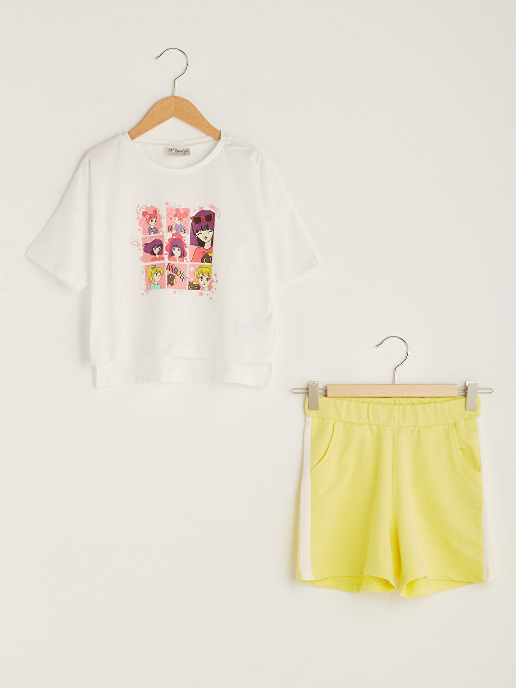 Ekru Bisiklet Yaka Baskılı Kısa Kollu Kız Çocuk Tişört ve Şort