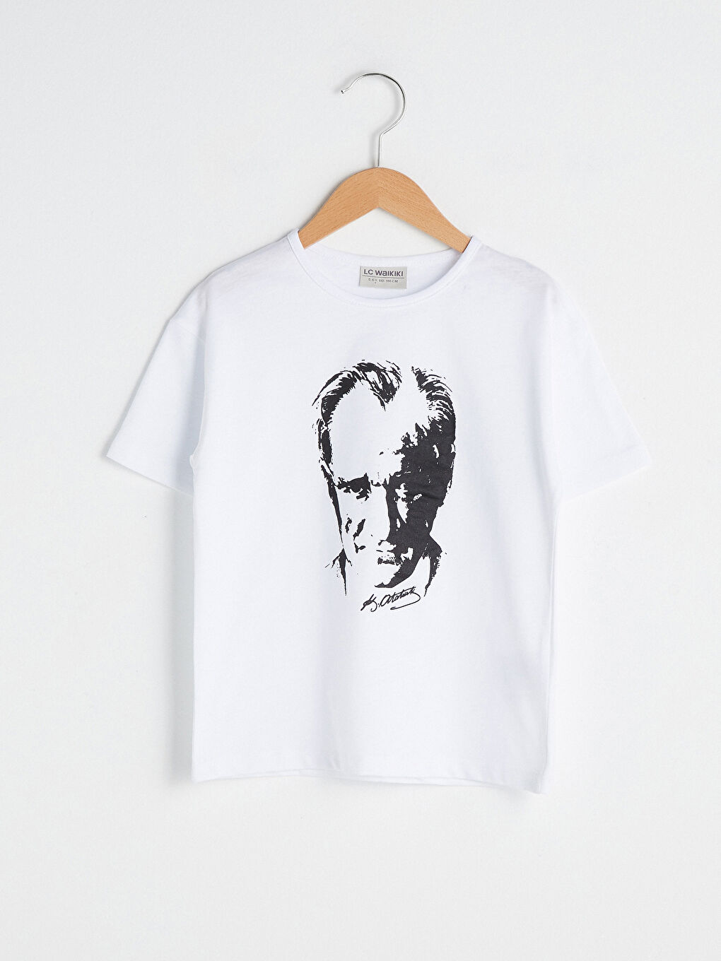 Beyaz Bisiklet Yaka Atatürk Baskılı Kısa Kollu Kız Çocuk Tişört