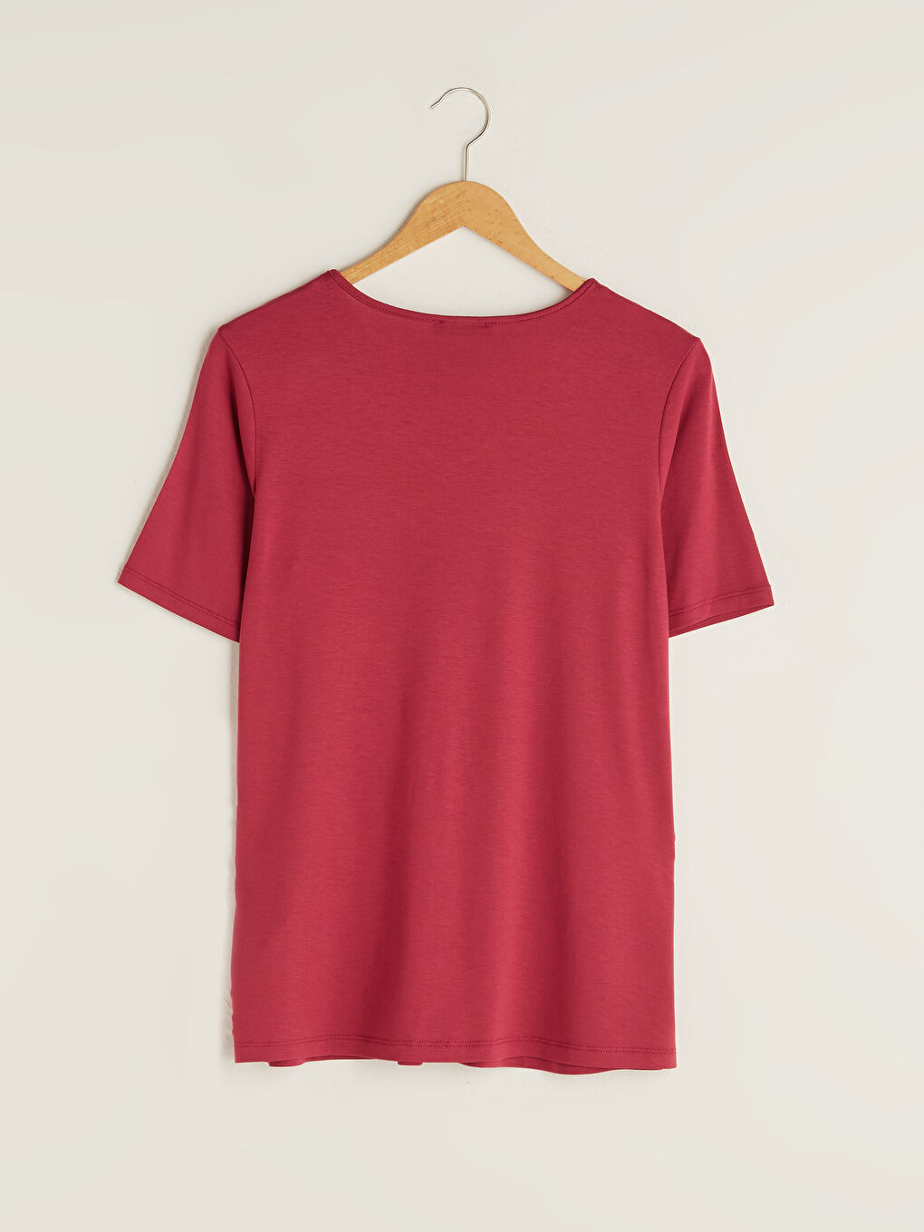 Bordo V Yaka Nakış Detaylı Kısa Kollu Kadın Bluz-7