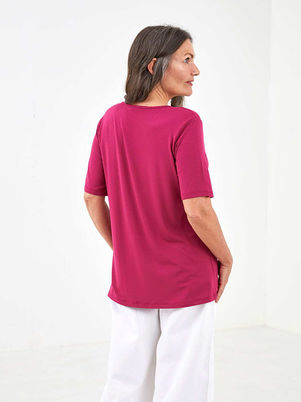 Bordo V Yaka Nakış Detaylı Kısa Kollu Kadın Bluz-4