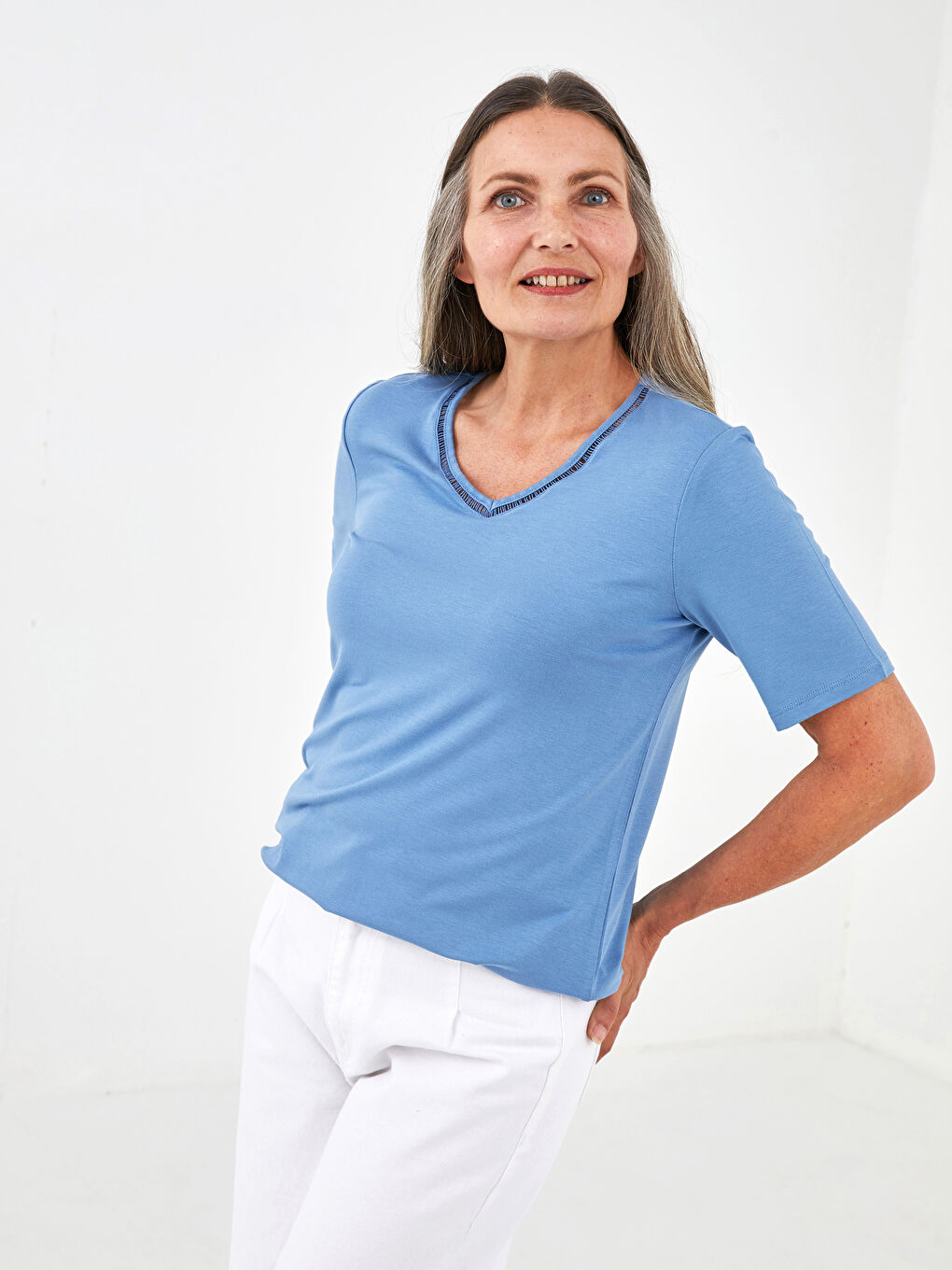 V Neck Embroidery Detailed Short Sleeve Women's Blouse-4