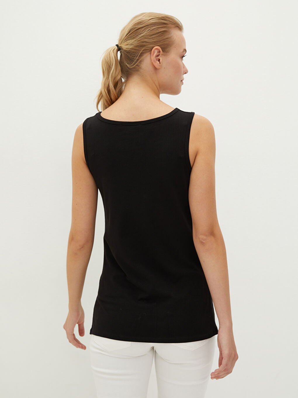 Siyah Bisiklet Yaka Baskılı A Kesim Pamuklu Kadın Atlet-4