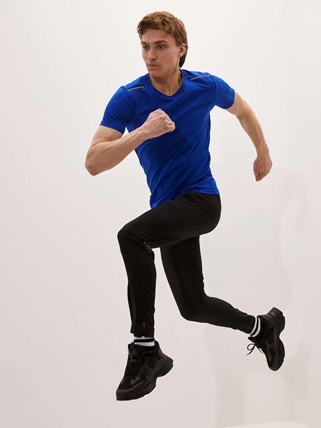 T-shirt de sport actif à manches courtes et col rond pour hommes-2