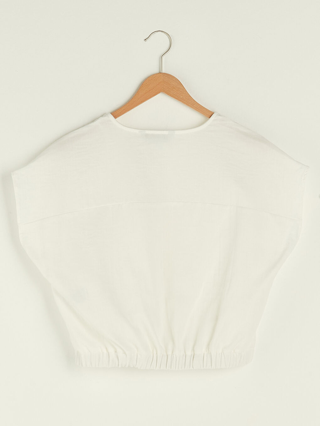 Beyaz V Yaka Düz Kısa Kollu Kadın Bluz-5