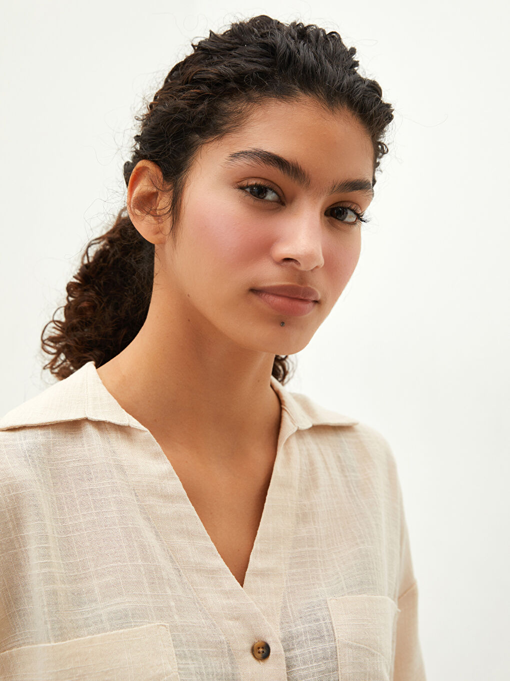 Pocket Detailed Front Buttoned Short Sleeve Women's Shirt-3