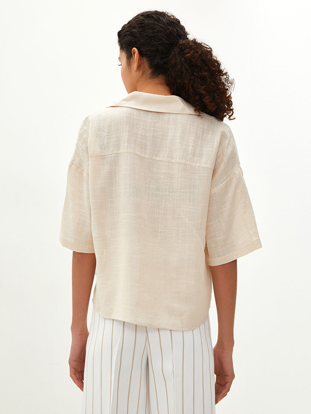 Pocket Detailed Front Buttoned Short Sleeve Women's Shirt-4