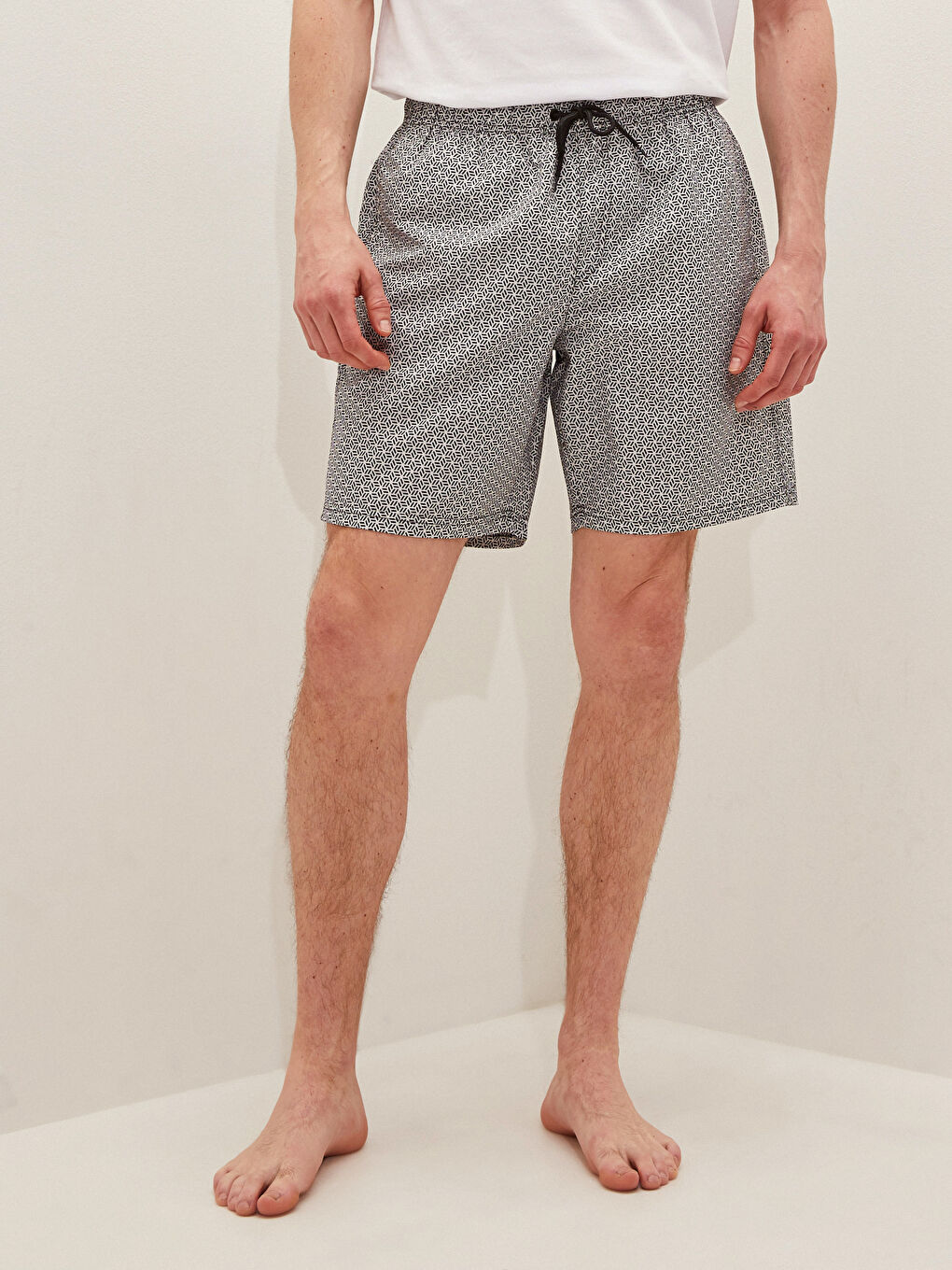 Lacivert Diz Hizası Boy Desenli Erkek Deniz Şortu-3