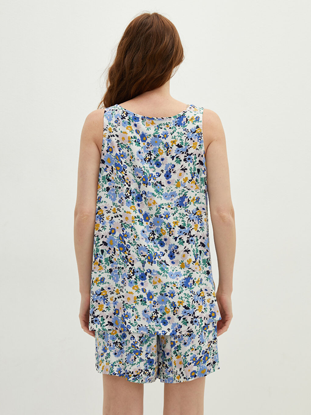 Mavi V Yaka Çiçekli Viskon Kadın Bluz-5