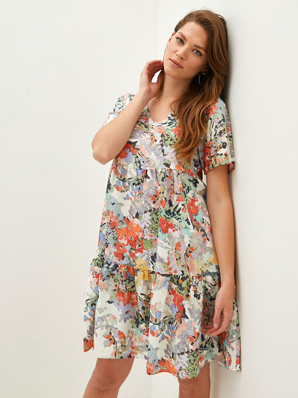 Karışık V Yaka Desenli Kısa Kollu Krep Kumaş Kadın Elbise-7