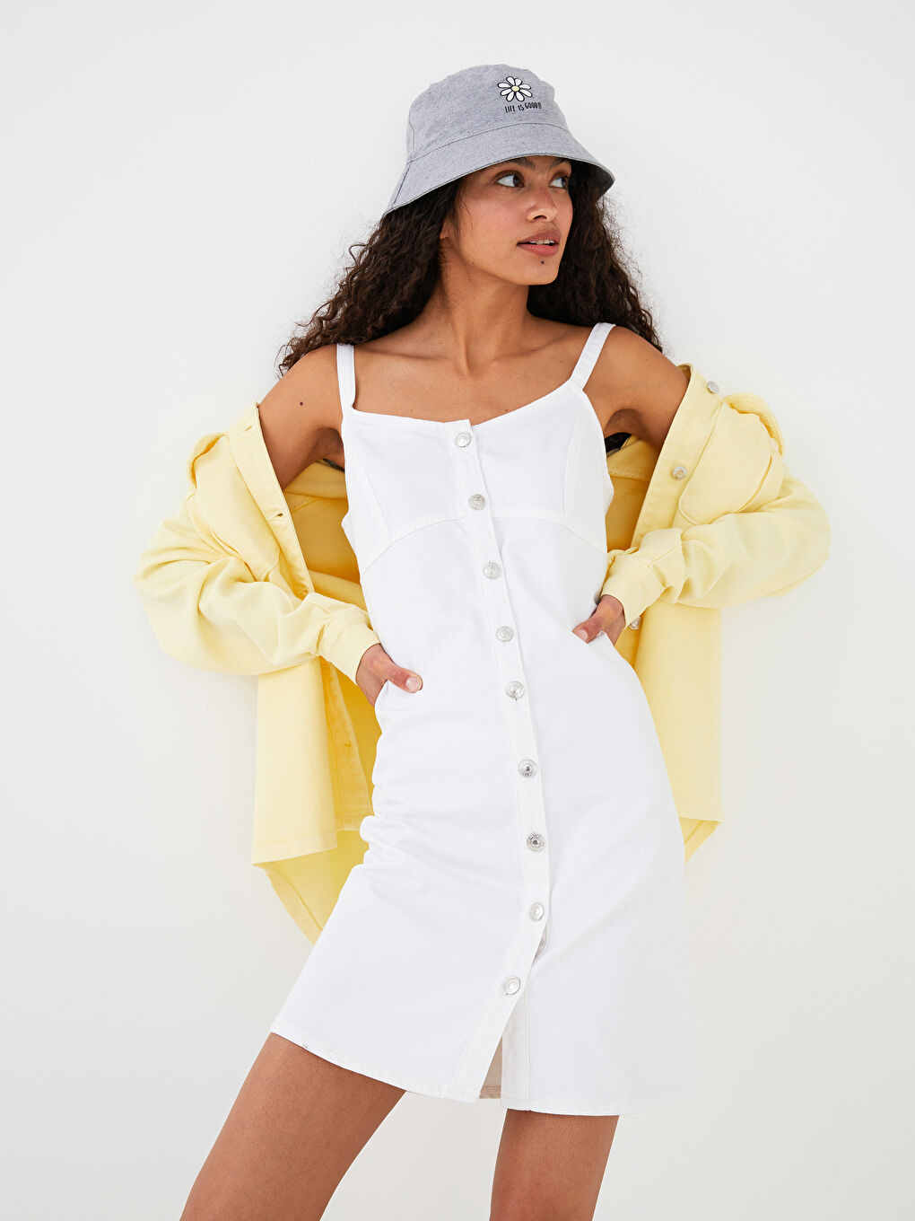 Ženska Teksas Haljina Ravnog Kroja sa V-Izrezom i Kaiševima od Konopca-6