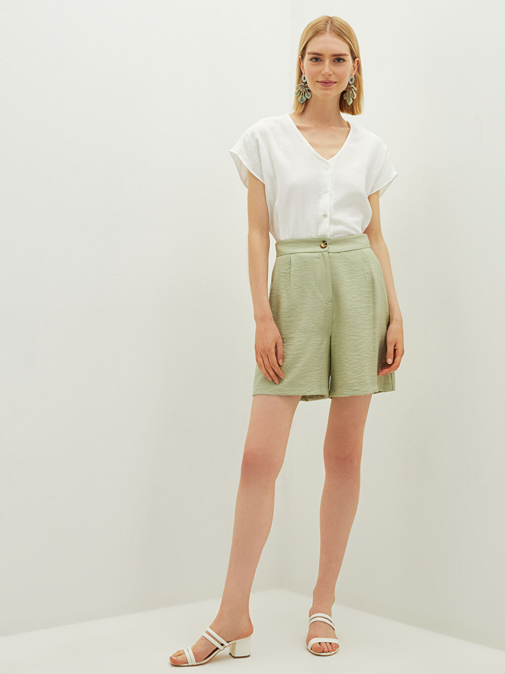 Women's High Waist Pocket Detailed Bermuda Shorts-1