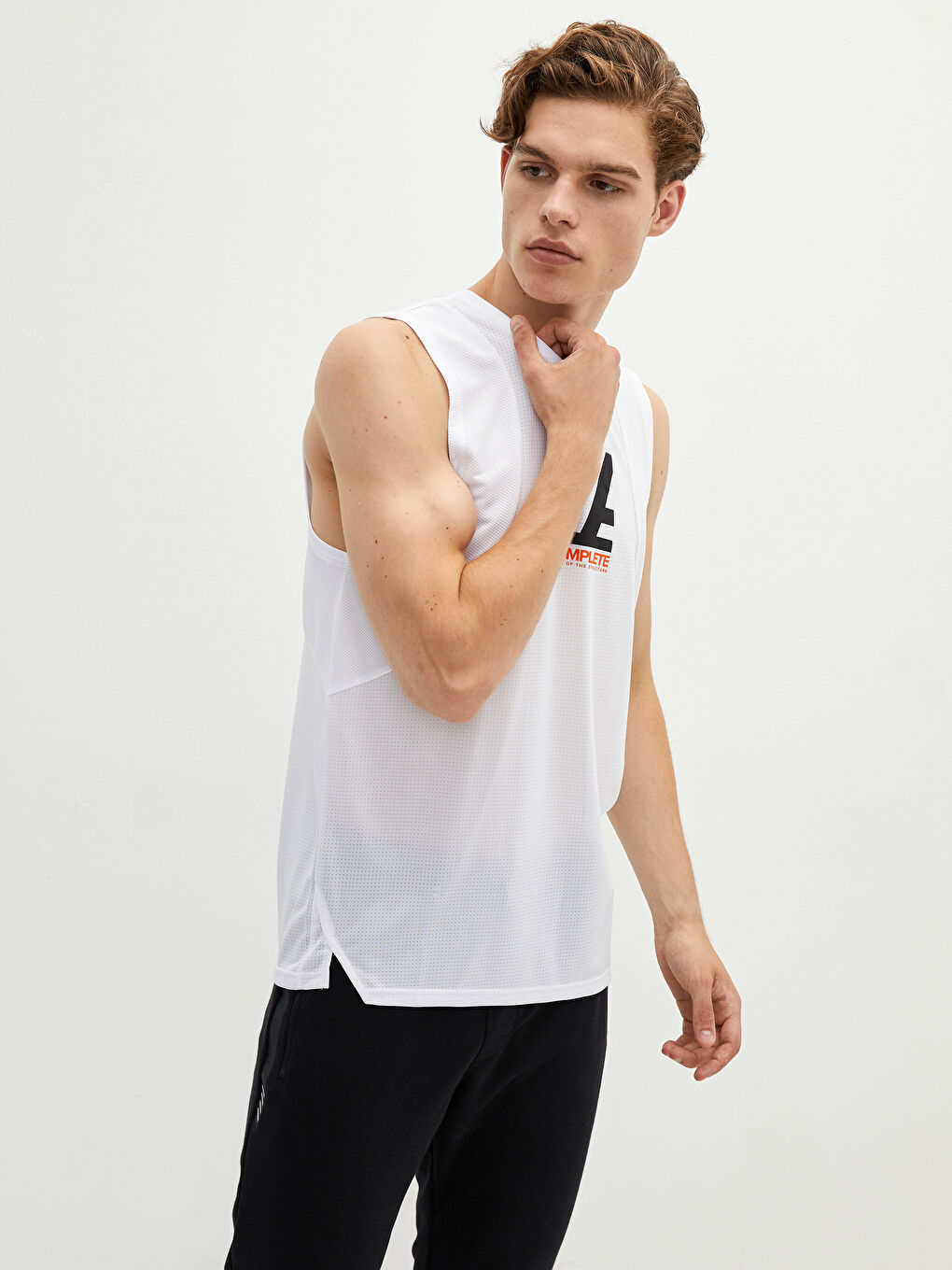 Beyaz Bisiklet Yaka Baskılı Erkek Kolsuz Tişört