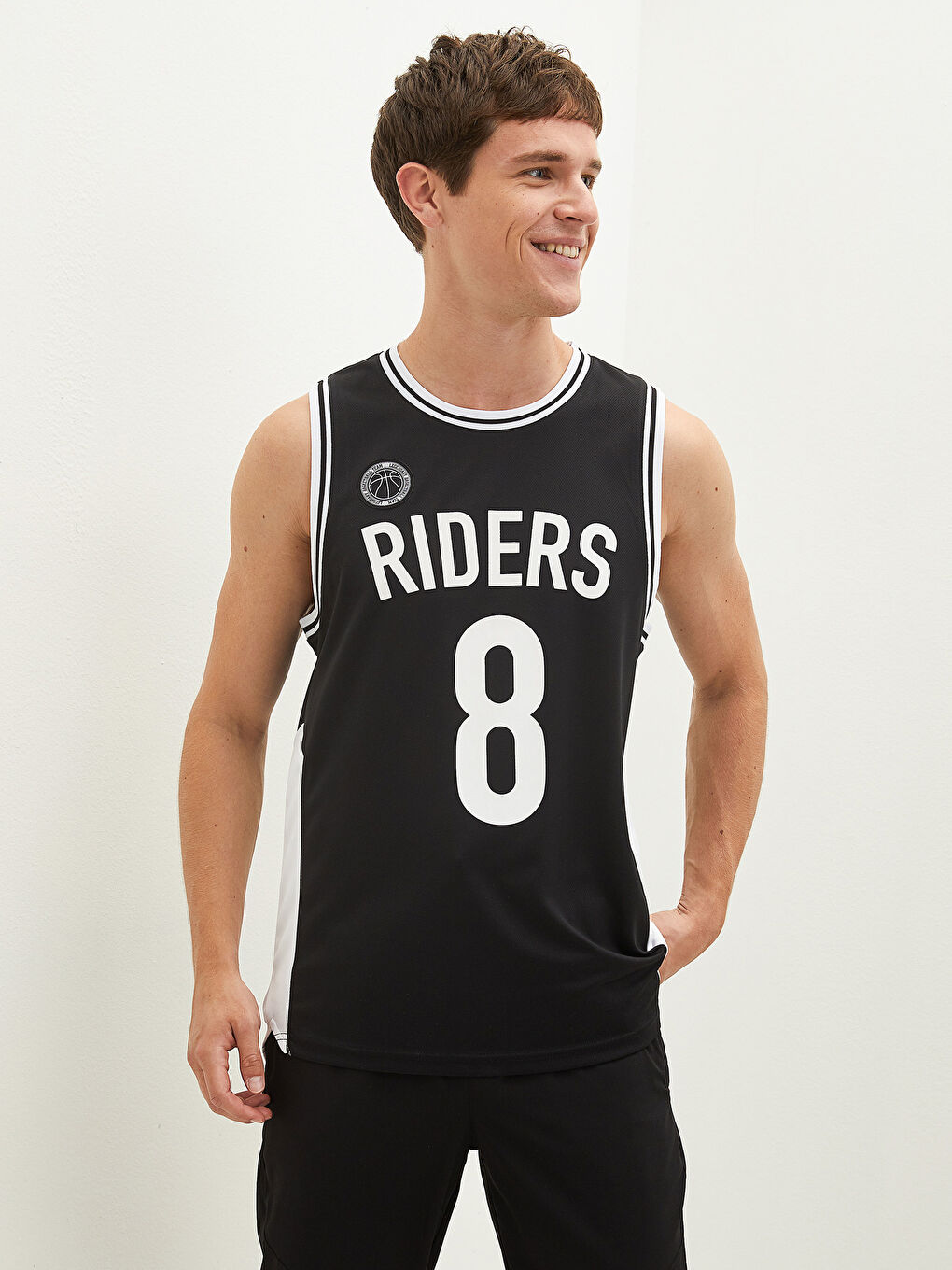 Siyah Bisiklet Yaka Baskılı Erkek Kolsuz Tişört-1