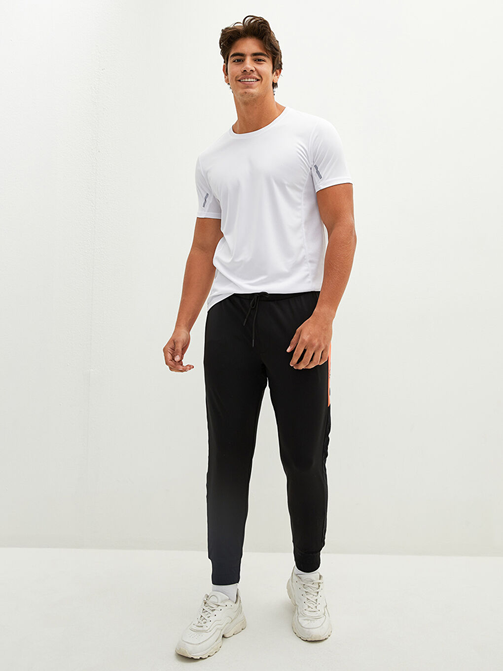 Siyah Slim Fit Erkek Jogger Eşofman Altı-1