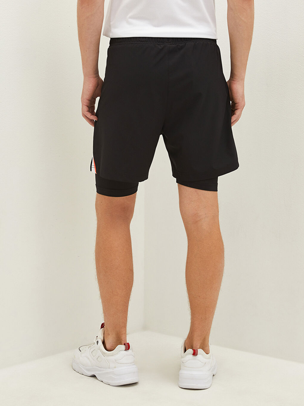 Siyah Standart Kalıp Aktif Spor Erkek Taytlı Şort-4