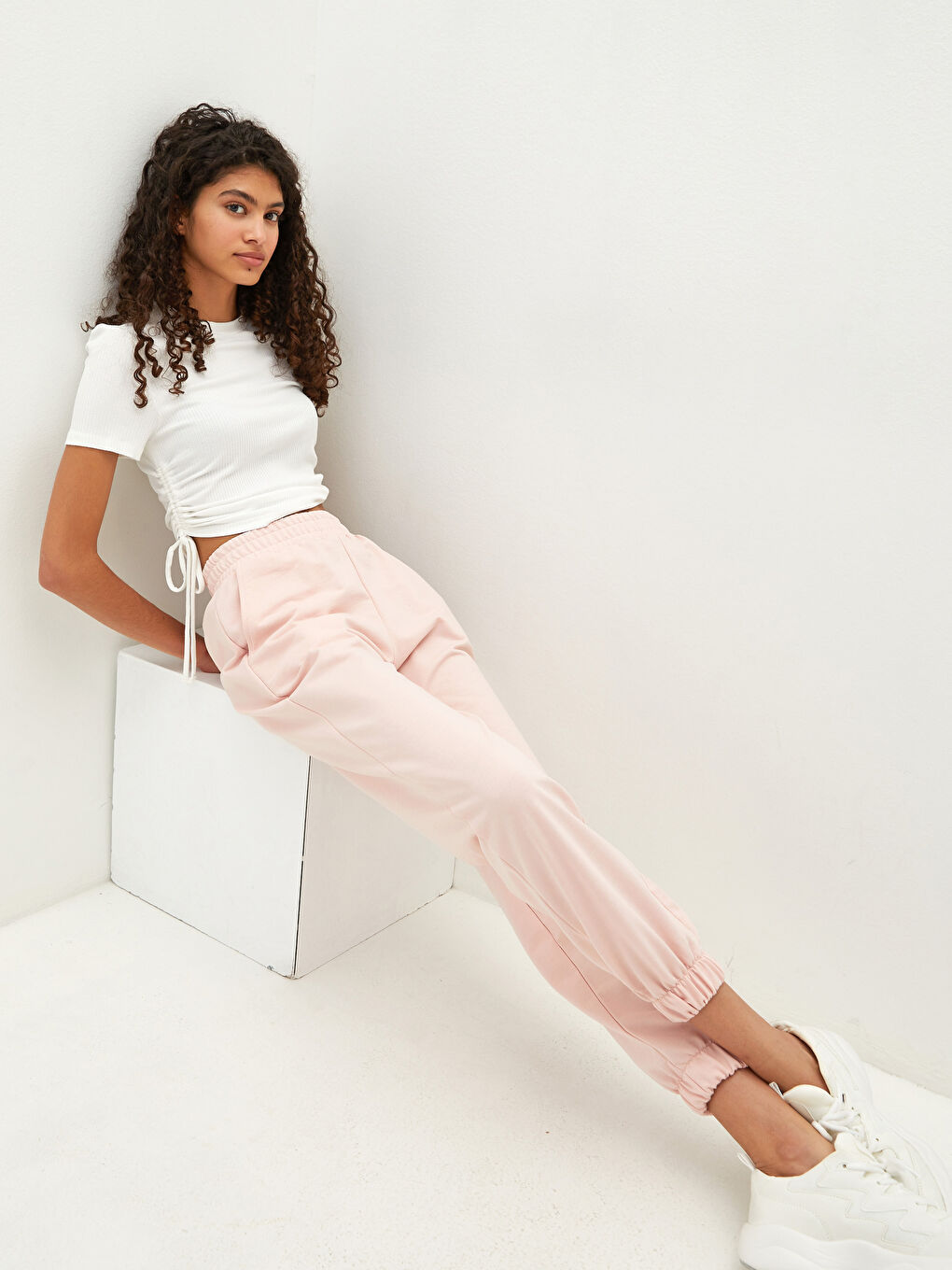 Pembe Beli Lastikli Düz Cep Detaylı Kadın Eşofman Altı-4