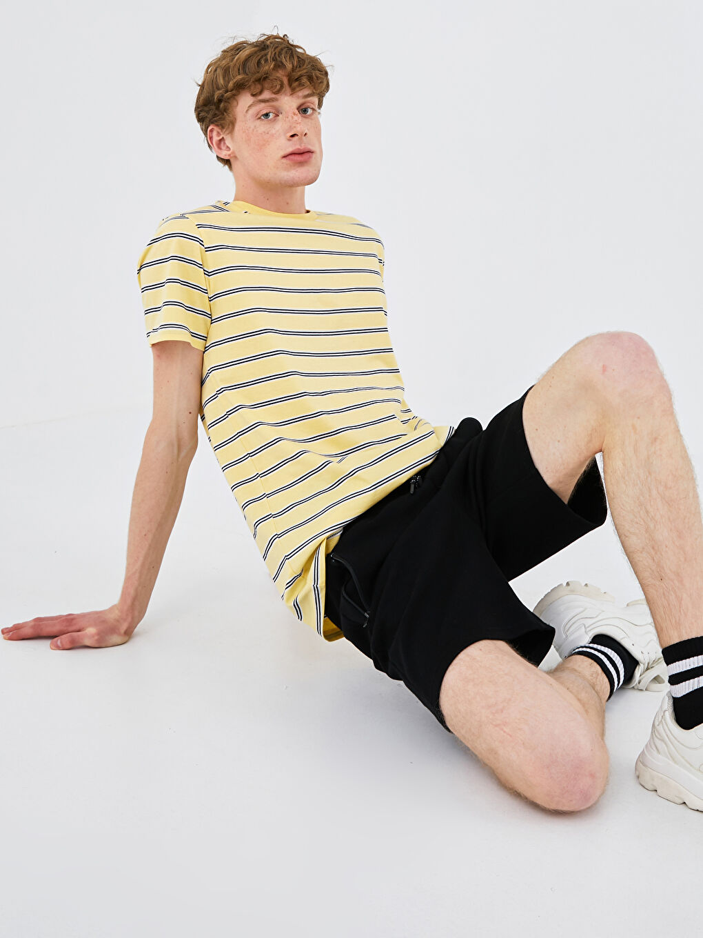 Sarı Bisiklet Yaka Kısa Kollu Çizgili Penye Erkek Tişört-1