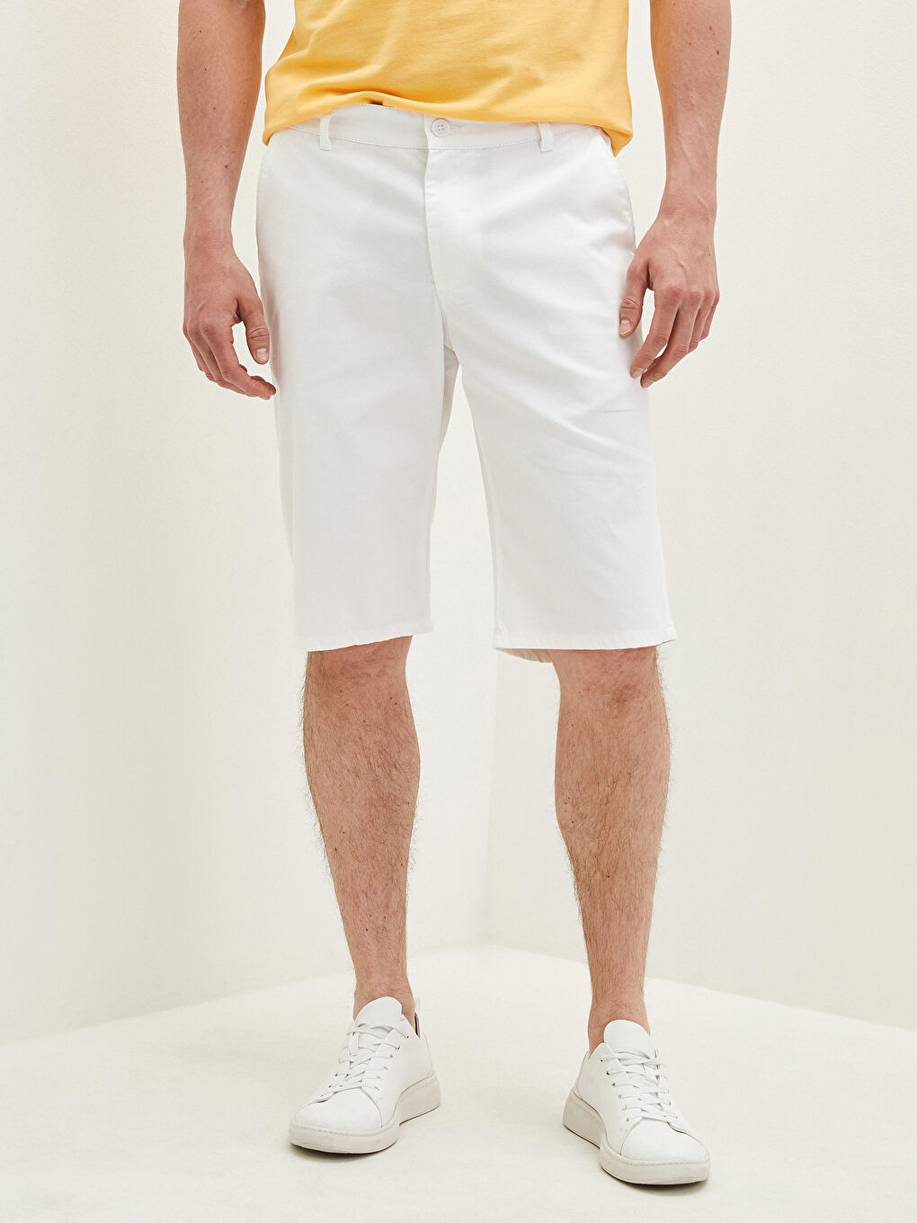 Beyaz Standart Kalıp Gabardin Erkek Şort-3