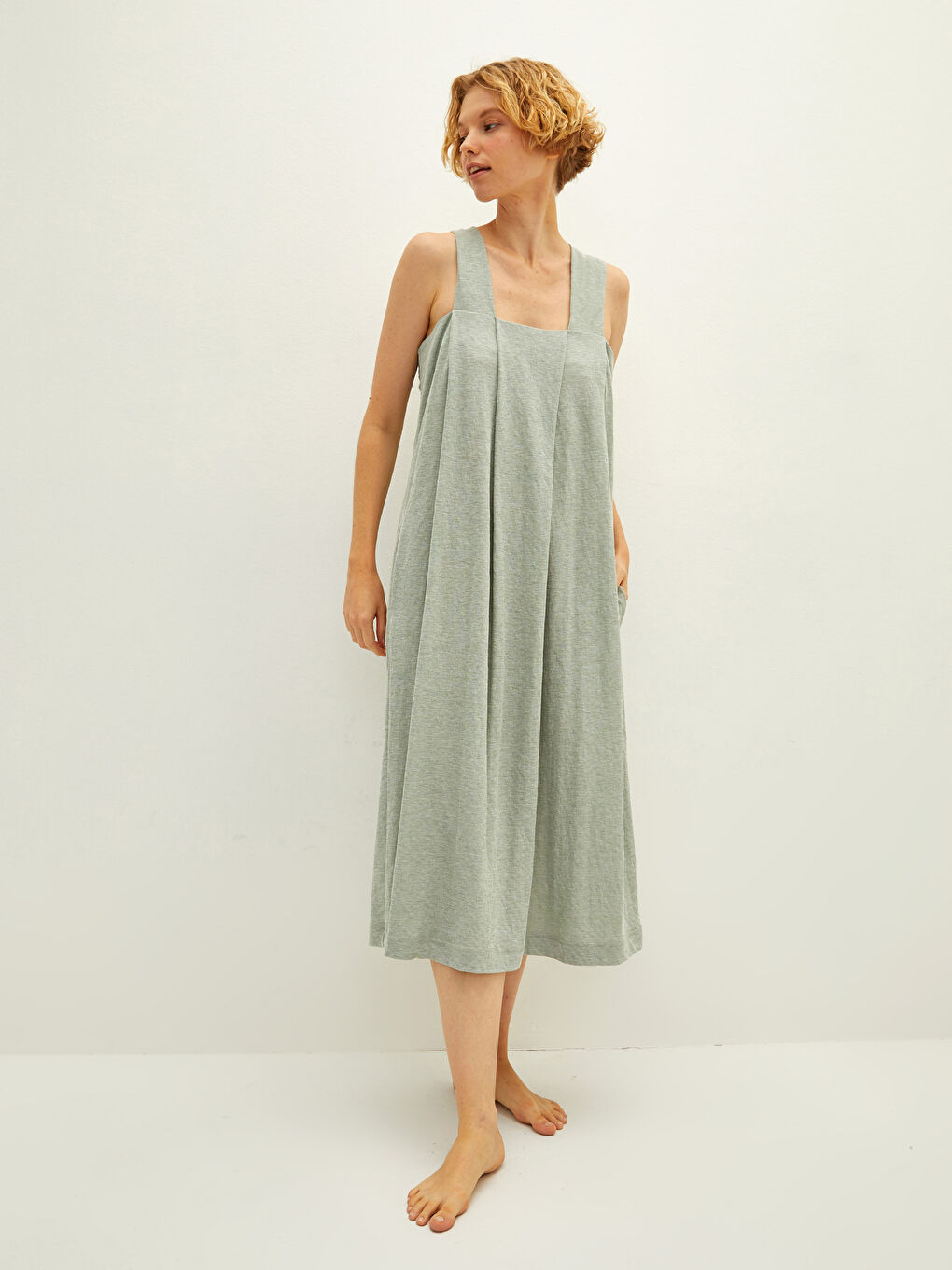 Haki Kadın Kare Yaka Askılı Düz Gecelik-1