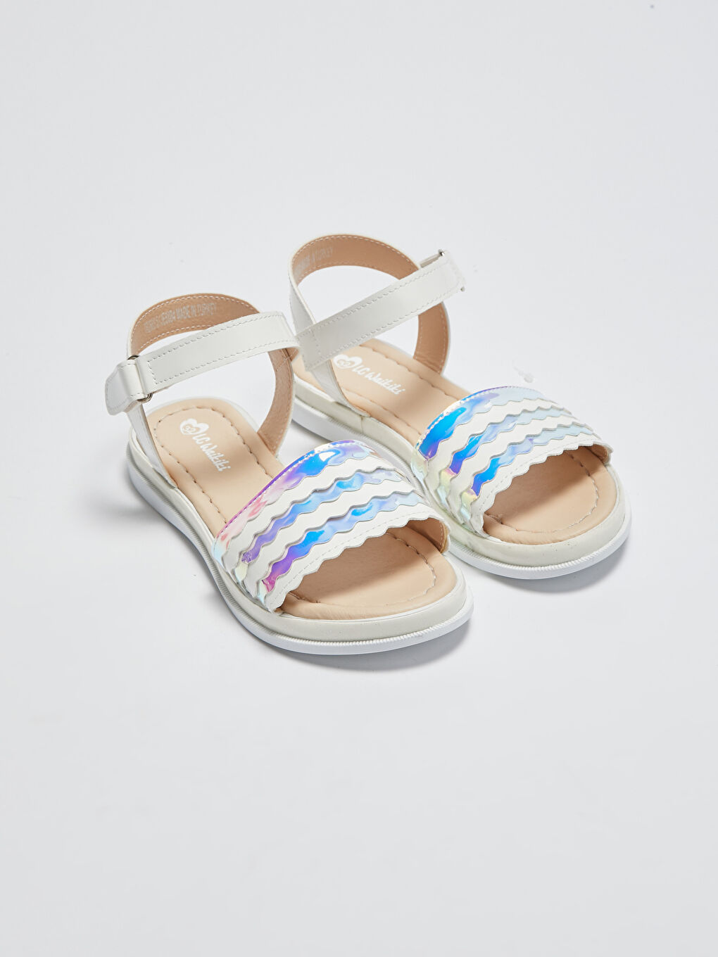 صنادل البنات بلصق الفيلكرو