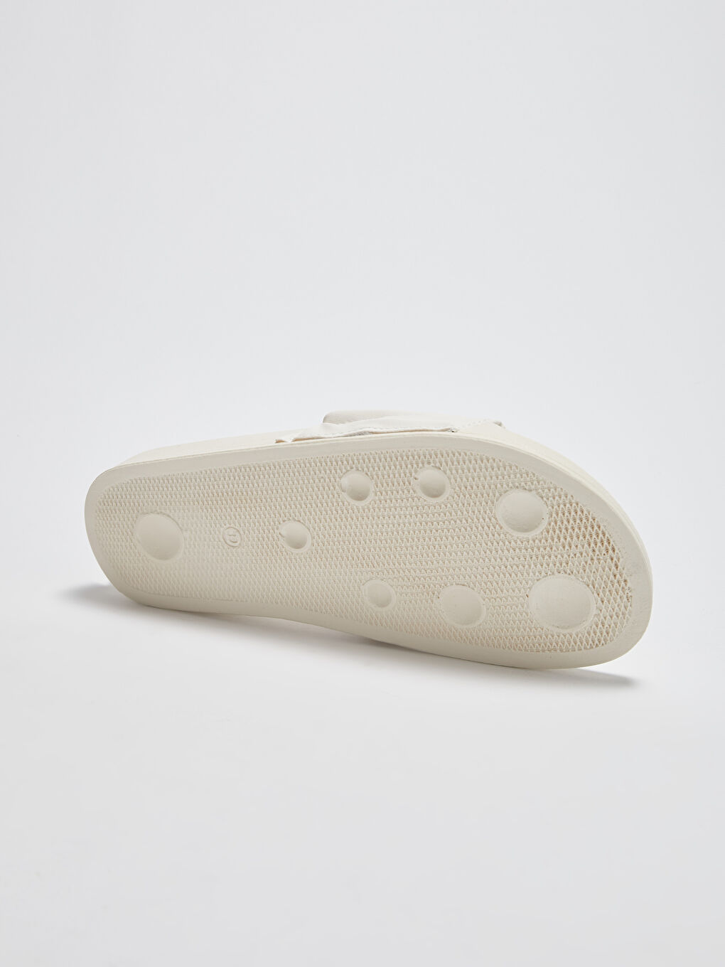 Beyaz Deri Görünümlü Tek Bantlı Kadın Terlik-7