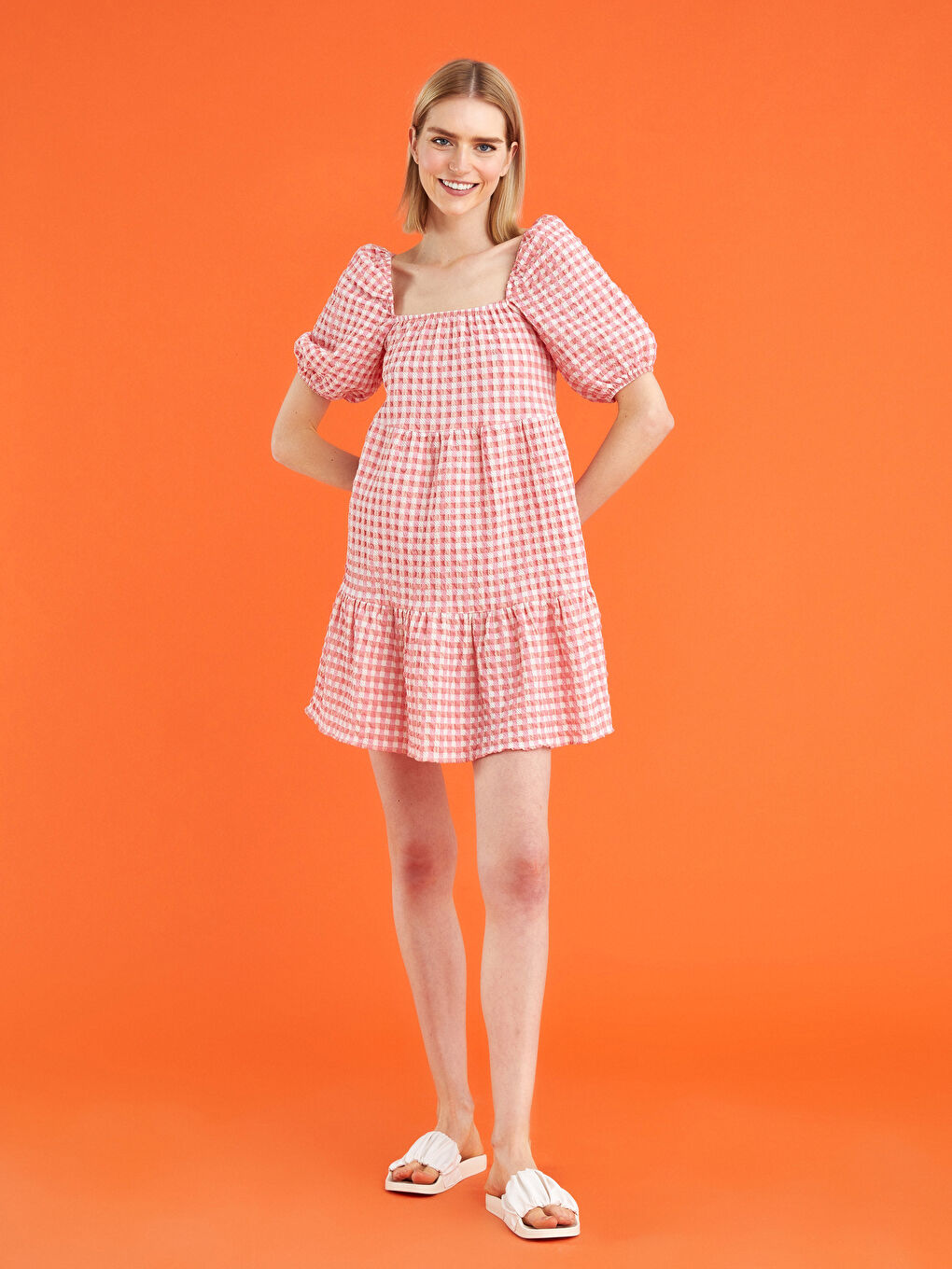 Beyaz Deri Görünümlü Tek Bantlı Kadın Terlik-3