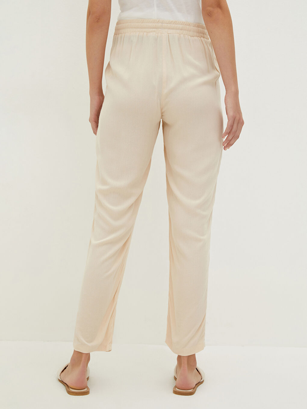 Bej Beli Lastikli Düz Cep Detaylı Viskon Hamile Pantolon-5