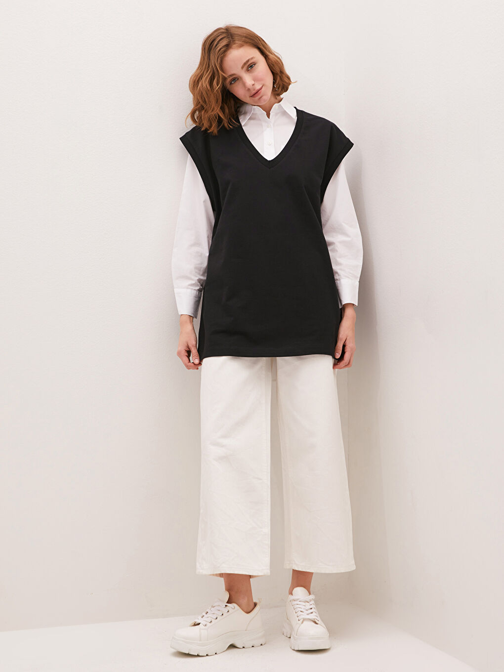 Siyah V Yaka Düz Oversize Kadın Süveter-2